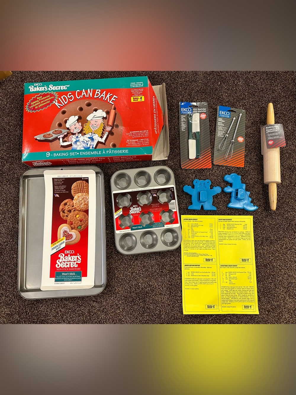 Vintage Ekco Bakers Secret - Kids Can Bake - 9 pc Set